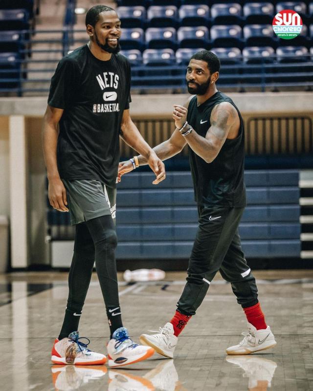 1633966852337065377.jpg FAZ_7xKUUAYzk8R.jpg